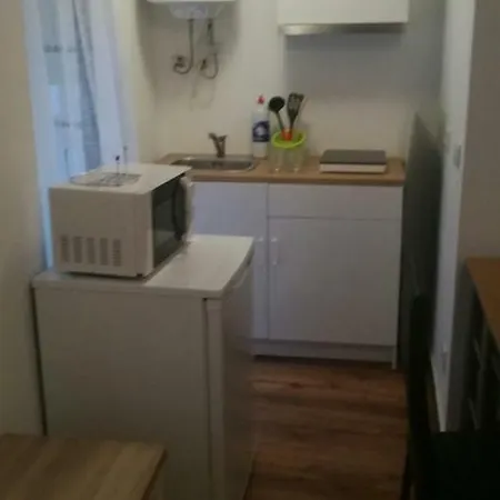 Pobra-castelo * Pobra Do Caraminal