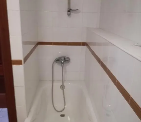 Pobra-castelo * Pobra Do Caraminal